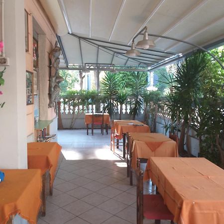 Hotel Kim Viareggio Esterno foto