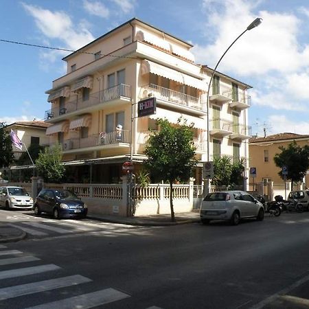 Hotel Kim Viareggio Esterno foto
