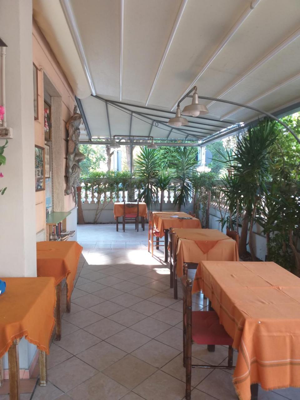 Hotel Kim Viareggio Esterno foto